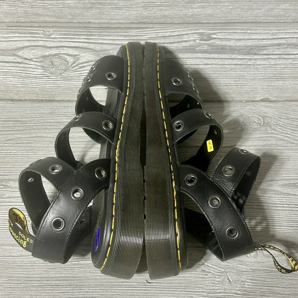 Dr. Martens industrial 14 tone